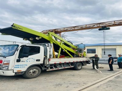 青儲取料機發(fā)貨現(xiàn)場